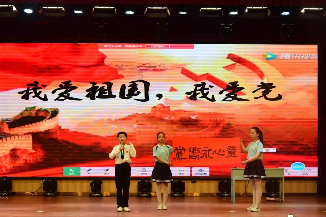 逃离诡异的森林